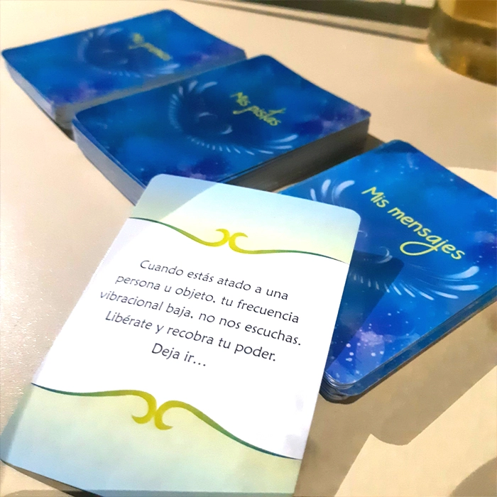 Tajeta de conexión angélica con mensaje